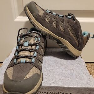 Columbia: Women's Gray Hiking Sneakers